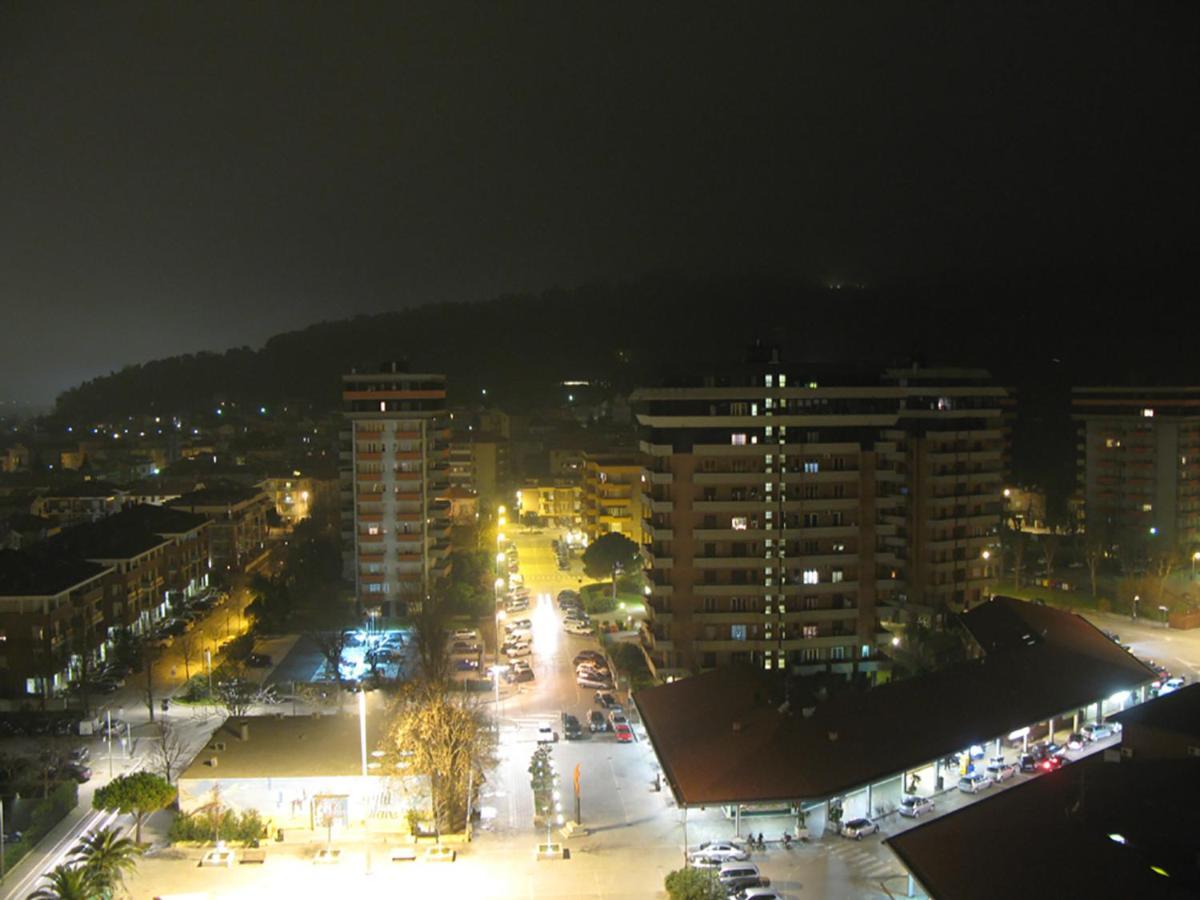 Ferienwohnung Casa Baia Flaminia Pesaro Exterior foto